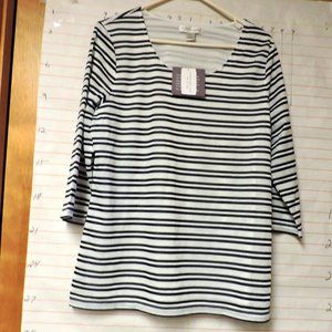 CHRISTOPHER & BANKS women's NWT top sz M dark blue and white